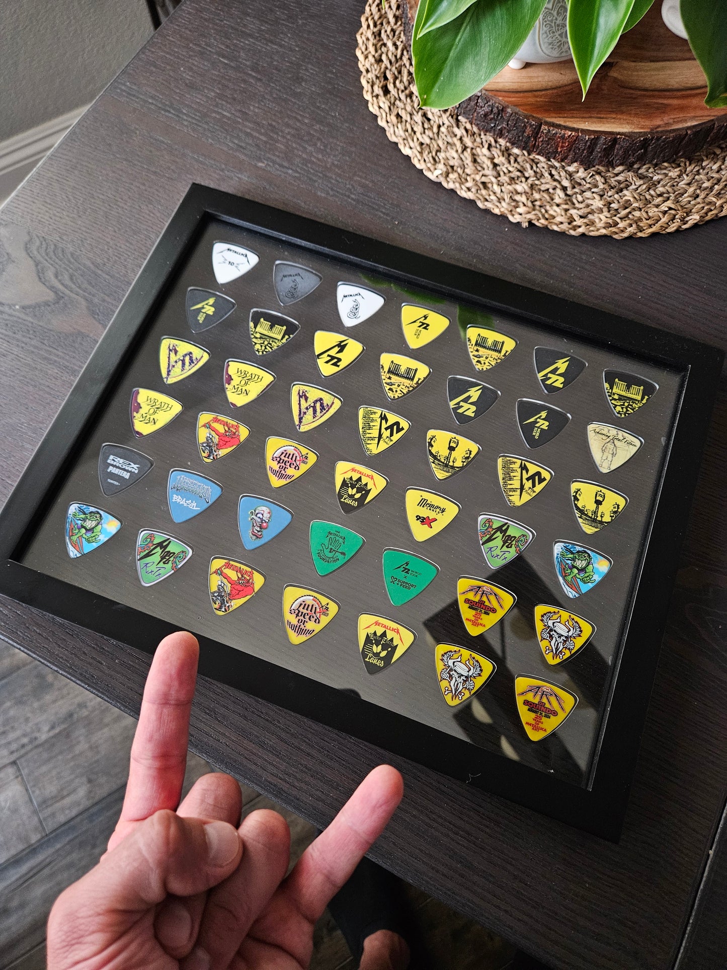 11" x 14" #346 TRIANGLE BASS Guitar Pick Display - CLEAR
