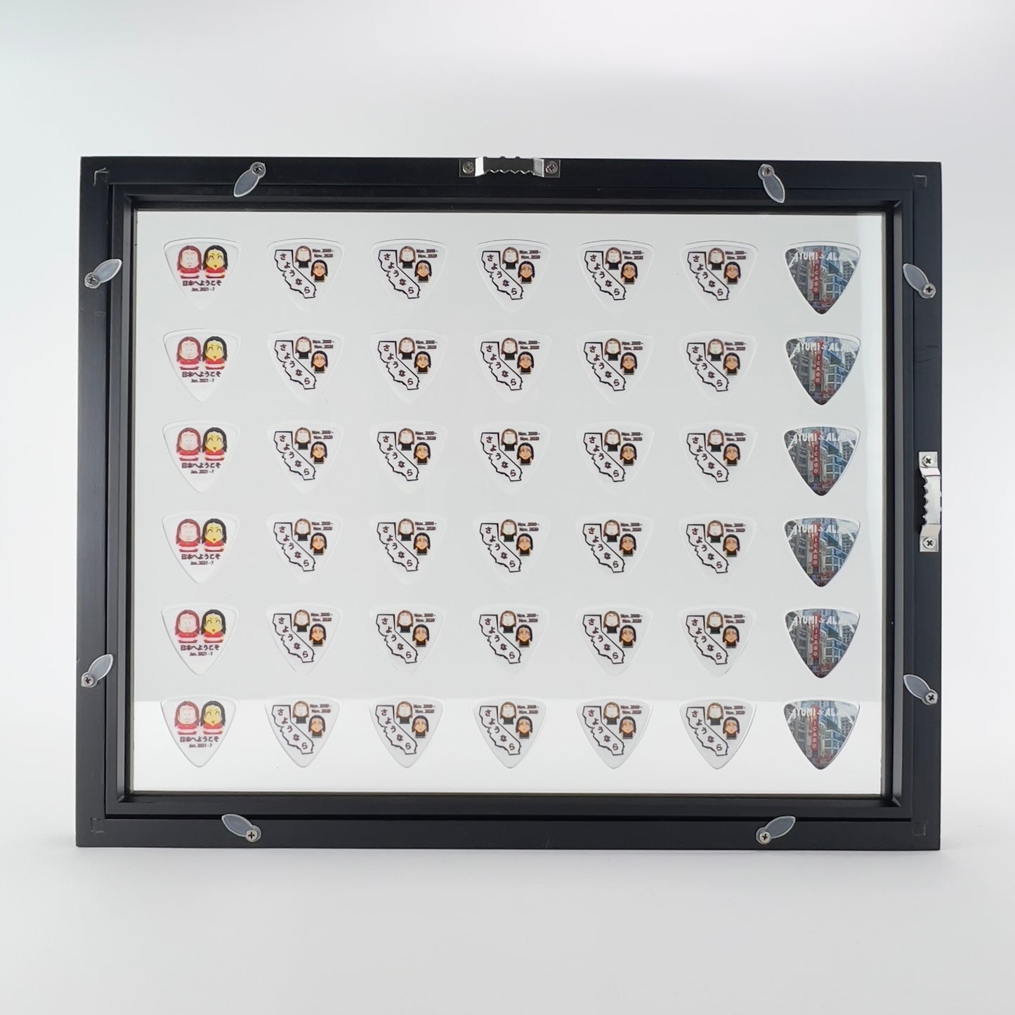 11" x 14" #346 TRIANGLE BASS Guitar Pick Display - CLEAR