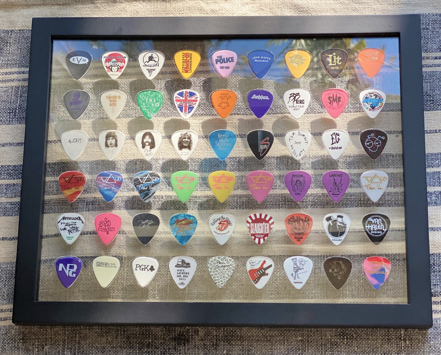 11" x 14" Horizontal Insert - NO FRAME - Holds 54 Standard Guitar Picks - CLEAR/BLACK