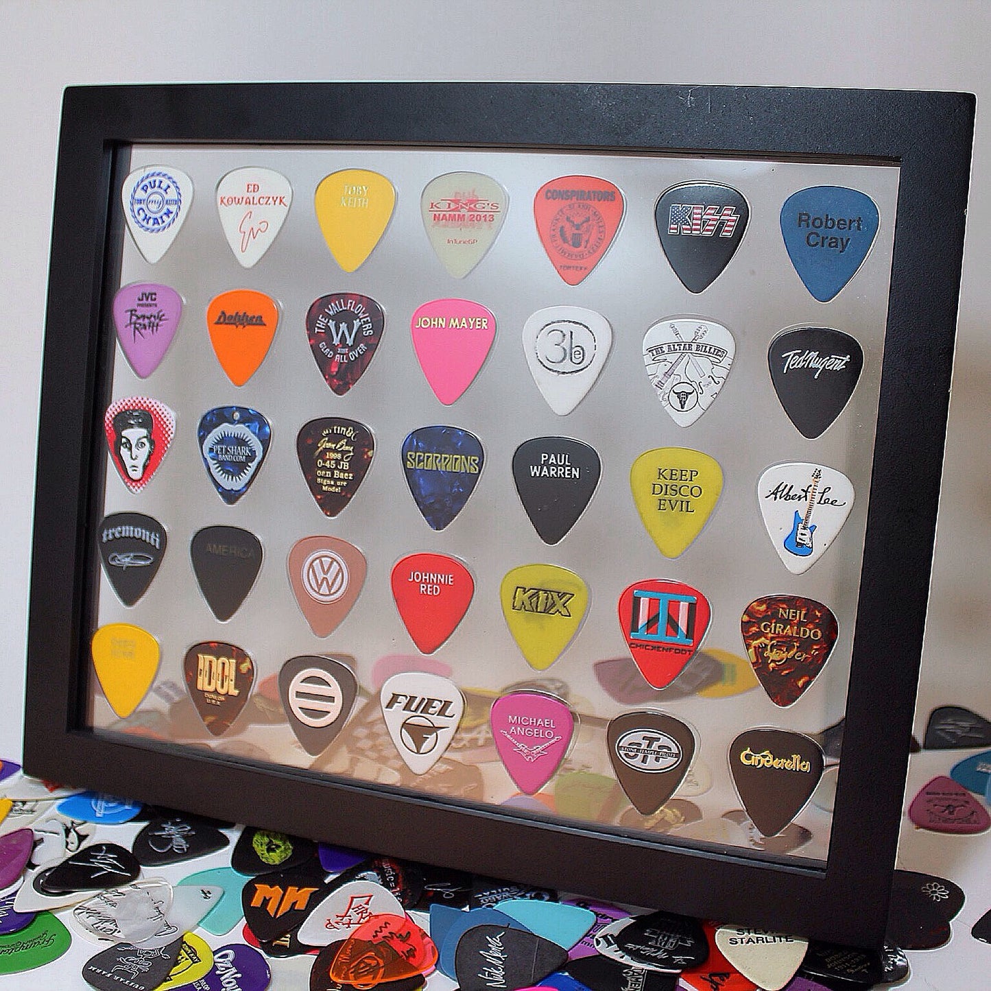 !!!! BEST SELLER !!!!     8" x 10" Horizontal Guitar Pick Display Frame - Clear - Holds 35 Picks