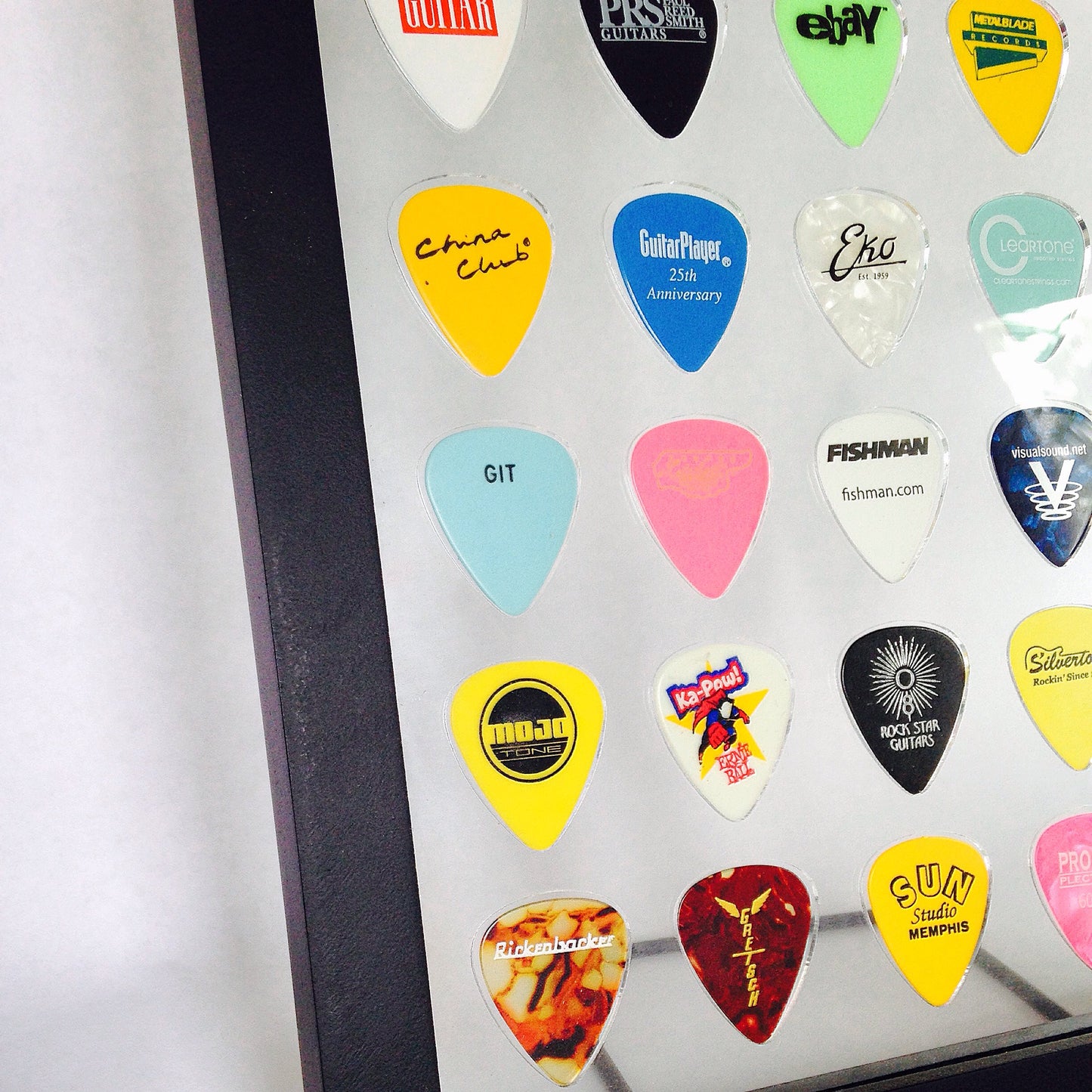 8" x 10" Vertical Guitar Pick Display Frame - CLEAR - Holds 30 Guitar Picks