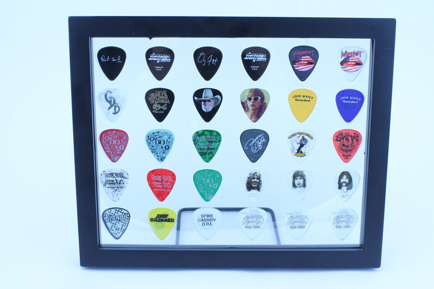 8" x 10" Horizontal Guitar Pick Display Frame - Clear - HOLDS 30 PICKS