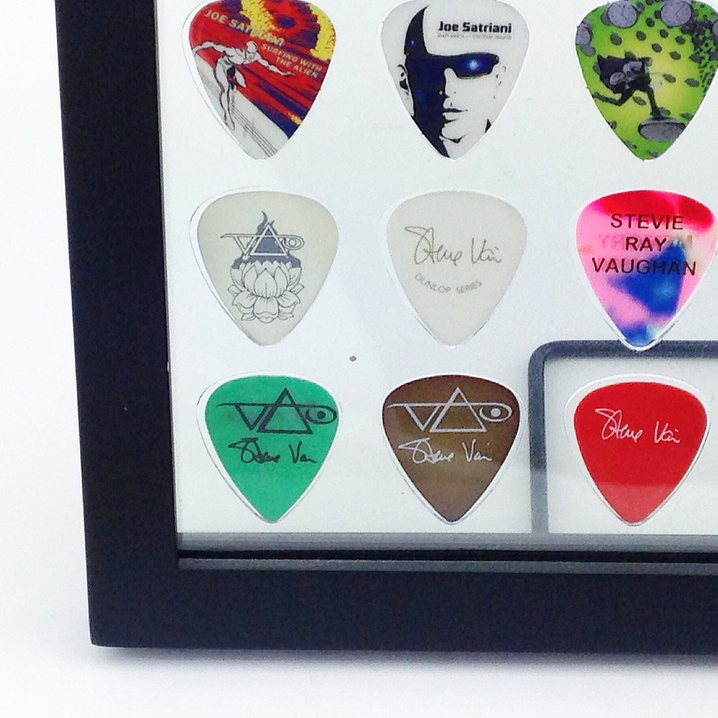 !!!! BEST SELLER !!!!     8" x 10" Horizontal Guitar Pick Display Frame - Clear - Holds 35 Picks